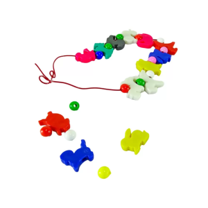 Collar de animalitos plásticos